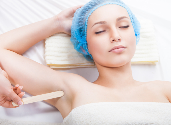 nail-service-waxing-600-440
